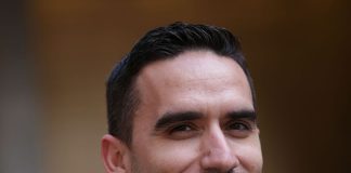 Paulo Rodrigues Ferreira vence prémio de literatura para emigrantes e lusodescendentes