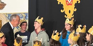 Óbidos: Grupo da Catequese de Óbidos canta as Janeiras em Belém