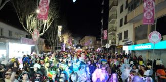 Corso Trapalhão mostra a espontaneidade do Carnaval de Torres Vedras