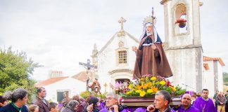 Procissão da Ordem Terceira antecipa Semana Santa em Óbidos