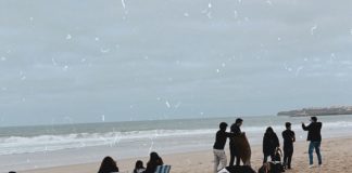 Nova chamada às 13:15 para prova de surf em Supertubos