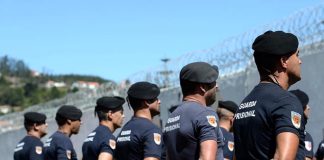 Reclusos e guardas prisionais em Angra do Heroísmo sem água quente há três semanas
