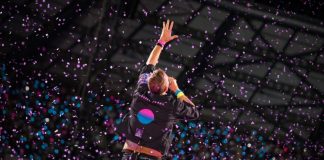 Homem que se fez passar por membro do ‘staff’ dos Coldplay foi condenado