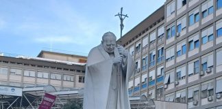 Papa Francisco será operado hoje por risco de obstrução intestinal