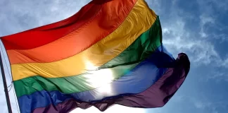 Marcha de Orgulho Gay dá colorido às ruas de Roma