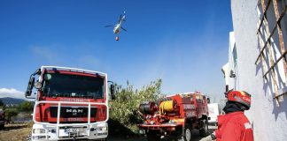 Incêndio: Combate em Cascais está ser reforçado devido à proximidade de habitações