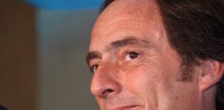 Paulo Portas alerta que manipulação política das redes sociais pode aniquilar democracia