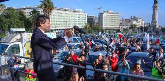 Centenas de manifestantes contra aumento do IUC em buzinão do Chega