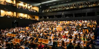 Teatro da Rainha estreia “Antigonick”, de Anne Carson, nas Caldas da Rainha