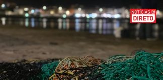Autoridades procuram duas pessoas após naufrágio de embarcação de pesca na Nazaré