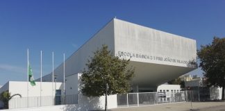 Escola com casas de banho e balneários sem género diz que mudança foi pacífica