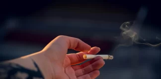 Irlanda foi o primeiro país europeu a proibir há 20 anos fumar em locais públicos e no trabalho
