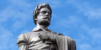 Ministra da Cultura apresentou “linhas de programação” das comemorações dos 500 anos de Camões