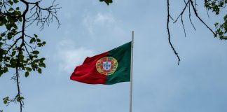 Volta ao passado? Polémica declaração reacende debate sobre liderança autoritária em Portugal