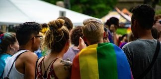 Tailandeses celebram Orgulho LGBTI+ após aprovação do casamento homossexual