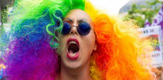Milhares de pessoas na Avenida da Liberdade em Lisboa para reivindicar direitos LGBTI+