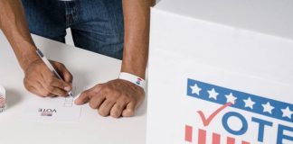 Trump anuncia senador J.D. Vance como candidato a vice-presidente na corrida à Casa Branca