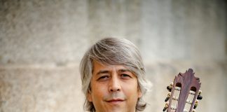 Santarém: Concerto de João Loureiro no jardim da Biblioteca Municipal