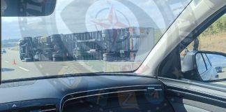 Despiste de veículo pesado na A1 corta duas vias e provoca fila de 2,5 quilómetros