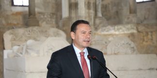 Governo: Executivo quer estratégia nacional para combater divulgação de conteúdos violentos no espaço digital