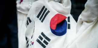 Dois sobreviventes e 179 mortos na queda do avião na Coreia do Sul