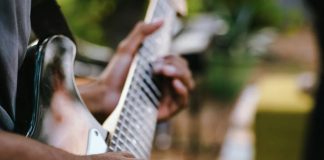 Crianças carenciadas impedidas de frequentar ensino artístico da música