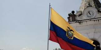 Autarca do Equador baleado com cinco tiros morre no hospital