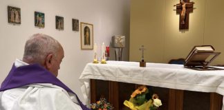 Vaticano divulga primeira fotografia do Papa após internamento no hospital