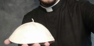 Óbito/Papa: Trump gostaria de ser pontífice e diz que cardeal dos EUA Dolan é “muito bom”