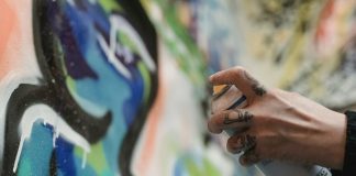 Polícia Judiciária detém em Leiria homem procurado na Suécia por danos com ‘graffiti’