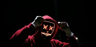 Quatro dos seis detidos ligados a grupo neonazi ficam em prisão preventiva