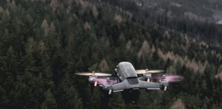Drone russo terá escolhido autonomamente alvo em ataque que matou três pessoas na Ucrânia