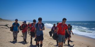 Voluntários retiram 415 quilos de resíduos da Praia da Areeira, na Nazaré