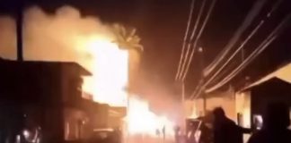 Explosão de carro carregado de explosivos junto a esquadra no México provoca vários feridos